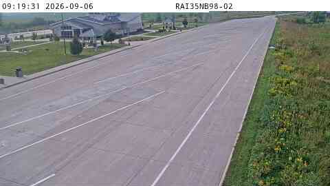 Rest Area: I-35 NB MM 98 near Elkhart live camera view