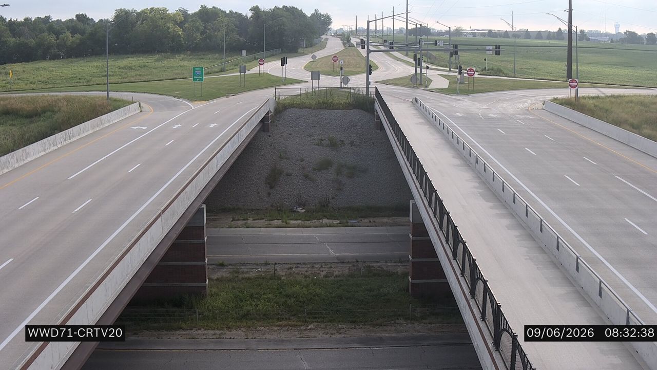 I-380 @ MM 26.5 (Tower Terrace Rd) live camera view