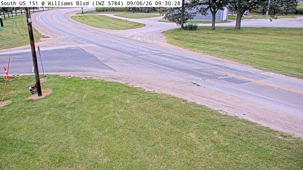 US 151 @ Williams Blvd (IWZ 5784) live camera view