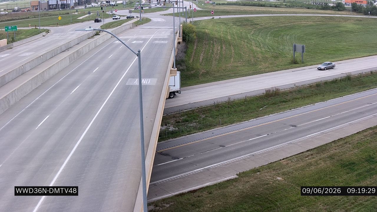 I-80 @ MM 118.4 (Grand Prairie Pkwy N) live camera view
