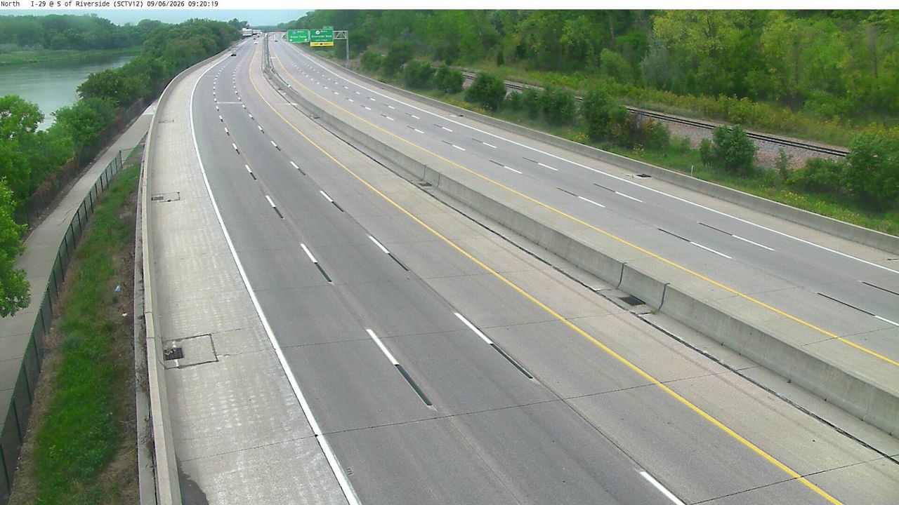 I-29 @ MM 150.1 (S of Riverside Blvd) live camera view