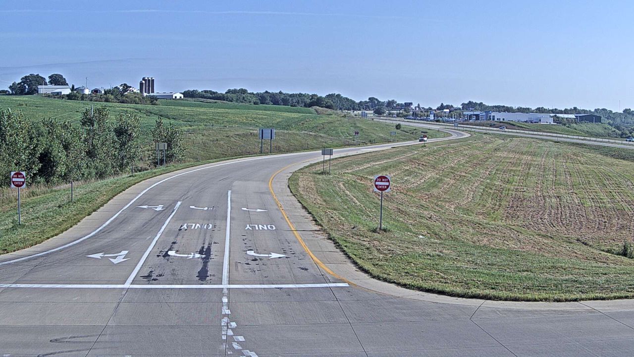 US 20 @ MM 294.3 (SW Arterial West Ramp Terminal - East) live camera view