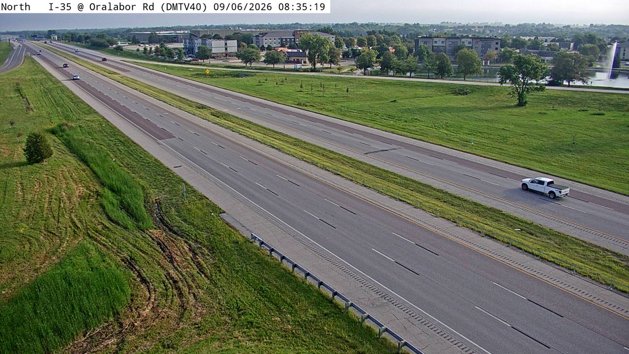 I-35 @ MM 90.6 (Oralabor Rd) live camera view