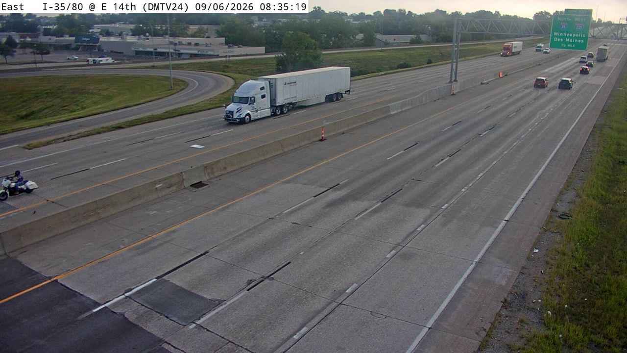 I-35/80 @ MM 136.2 (E 14th) live camera view