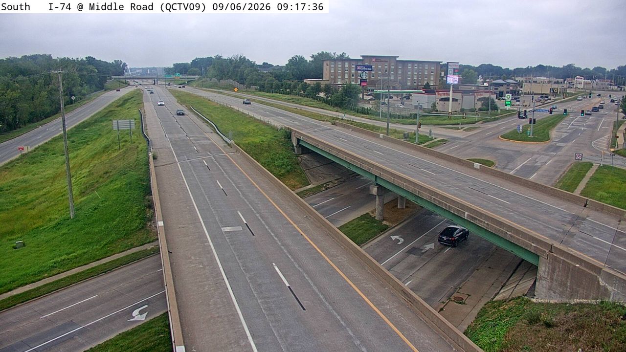 I-74 @ MM 3.9 (Middle Rd) live camera view