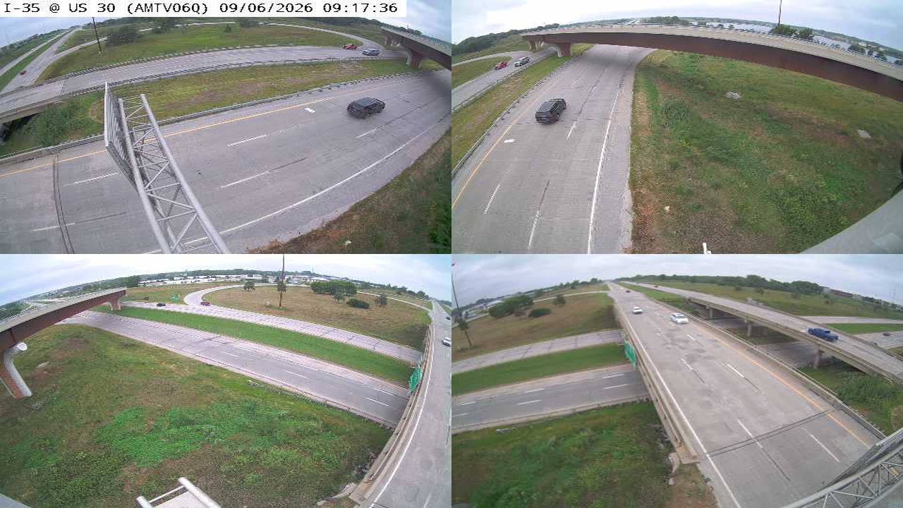 I-35 @ MM 111.7 (US 30)-Q live camera view
