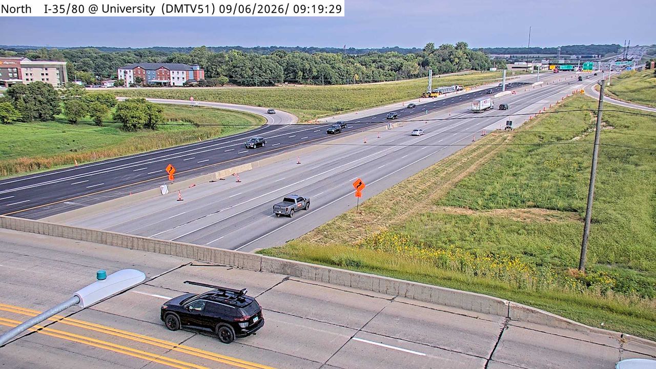 I-35/80 @ MM 123.8 (University Ave) live camera view