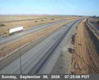 82 - NB SR-99 S/O Buchanan Hollow Rd live camera view
