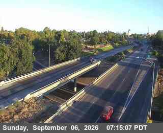 119 - NB SR 99 Tuolumne Blvd live camera view
