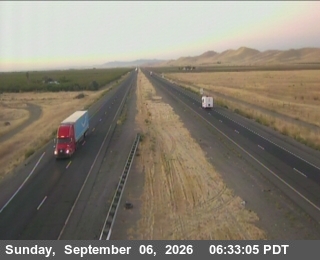 135 - NB I-5 S/O SR 140 live camera view