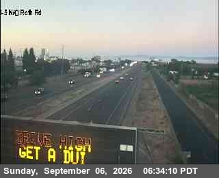 138 - SB I-5 N/O Roth Rd live camera view