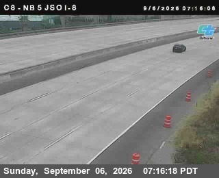 (C008) I-5 : Just South Of I-8 live camera view