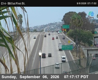 (C014) I-5 : First Avenue live camera view