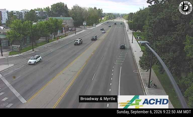 US-20 Broadway & Myrtle St live camera view