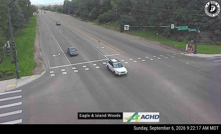 SH-55 Eagle & Island Woods live camera view