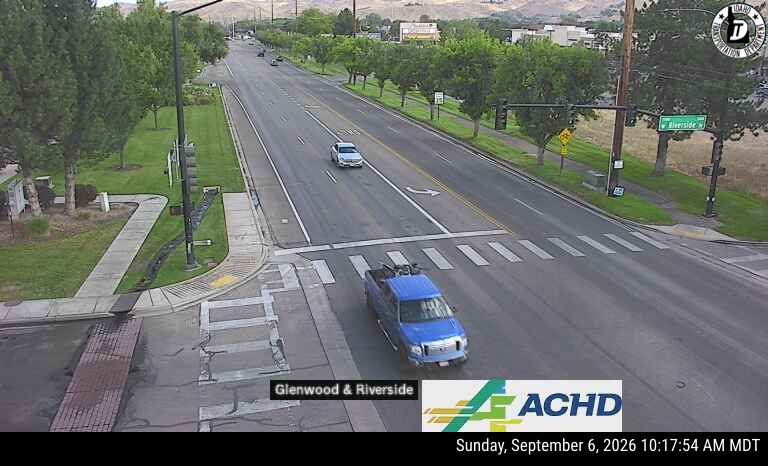 SH-44 Glenwood & Riverside live camera view