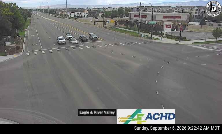 SH-55 Eagle & River Valley live camera view