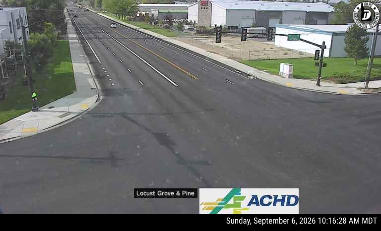 Locust Grove & Pine live camera view