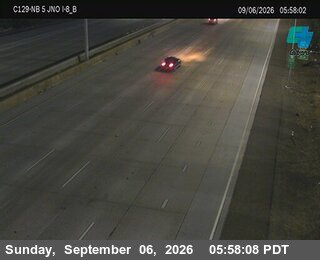 (C 129) I-5 : Just North Of I-8_B live camera view
