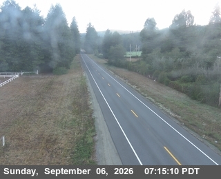 US-101 : North Of SR-197 - Looking North (C015) live camera view