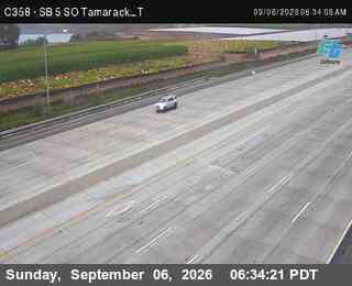 (C358) I-5: SB 5 SO Tamarack T live camera view