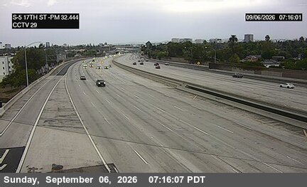 I-5 : (29) 17th Street (7th) live camera view