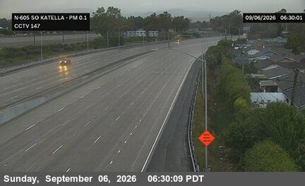 I-605 : (147) S/O Katella Avenue live camera view