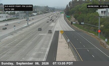 I-5 : (192) Avery Parkway live camera view