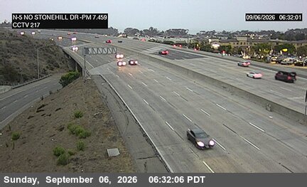 I-5 : (217) N/O Stonehill Dr live camera view