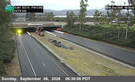SR-261 : (310) 200 Meters South of I-5 live camera view