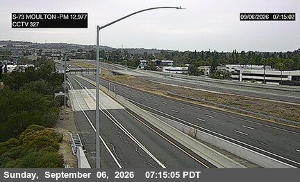 SR-73 : (327) North of Moulton Parkway Undercross live camera view