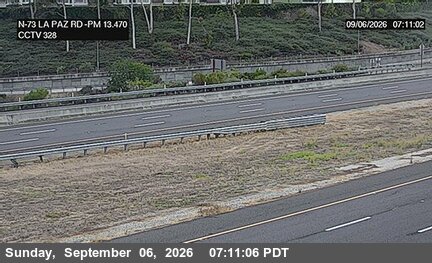 SR-73 : (328) North of La Paz Road Undercross live camera view