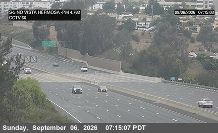 I-5 : (60) North of Vista Hermosa live camera view