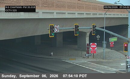 I-5 : (525) Chapman ramp live camera view