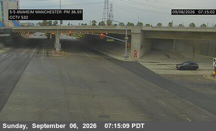 I-5 : (532) Anaheim & Manchester live camera view