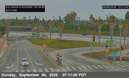 I-5 : (538) Lincoln & Wilshire live camera view