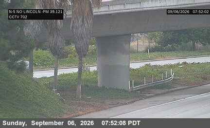 I-5 : (702) N/O Lincoln live camera view