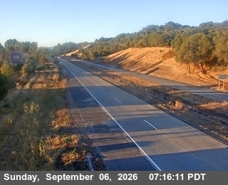 US-101 : South Of SR-20 - Looking South (C002) live camera view