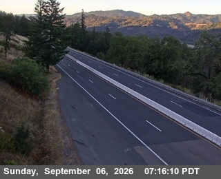 US-101 : South Ridgewood Grade - Looking South (C027) live camera view