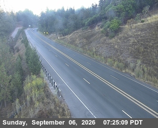 US-101 : North Ridgewood Grade - Looking North (C028) live camera view