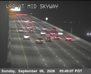 I-80 : Mid Skyway live camera view