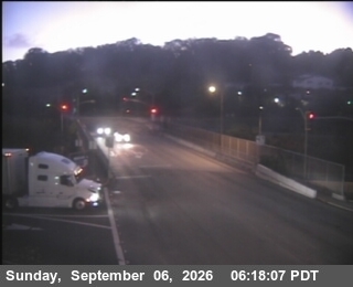I-80 : San Pablo Dam Road Offramp - Looking East live camera view
