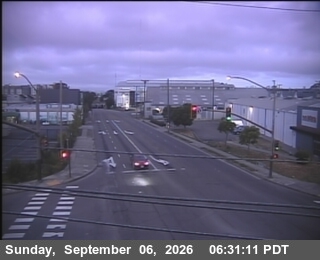 SR-13 : E13 AT 7TH ST - Looking West live camera view