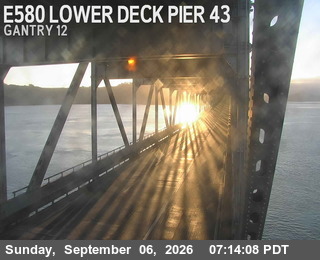 I-580 : Lower Deck Pier 43 live camera view