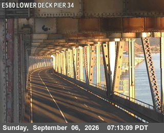 I-580 : Lower Deck Pier 34 live camera view