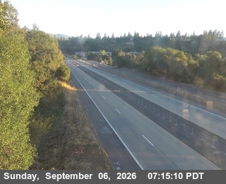 US-101 : North Of SR-20 - Looking North (C001) live camera view